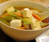 Jap�n miszoleves tofuval